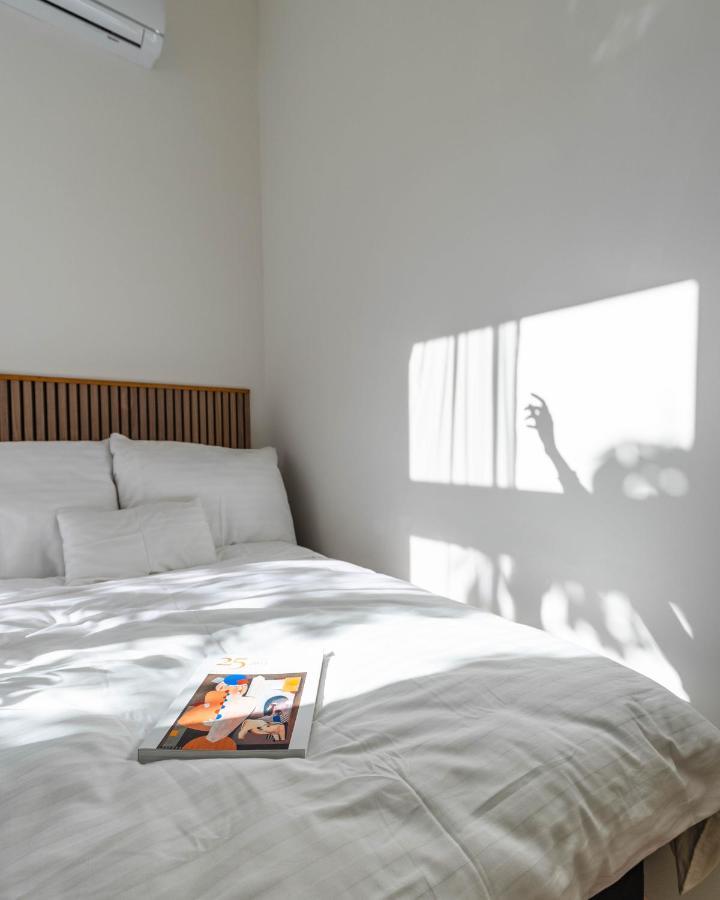 Modern Apartment French Balkony بودابست المظهر الخارجي الصورة